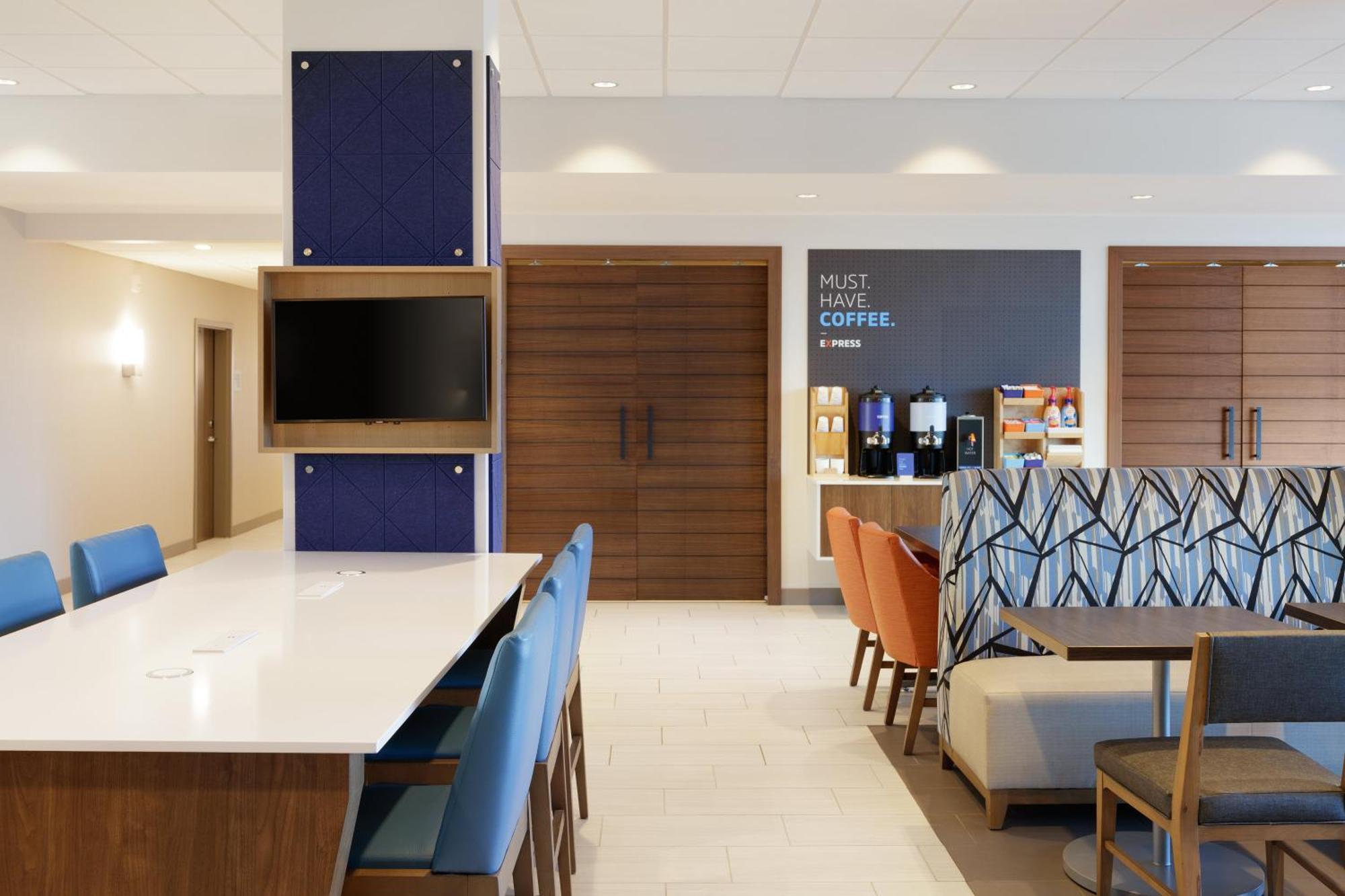 Holiday Inn Express Hotel & Suites Terre Haute By Ihg Екстер'єр фото