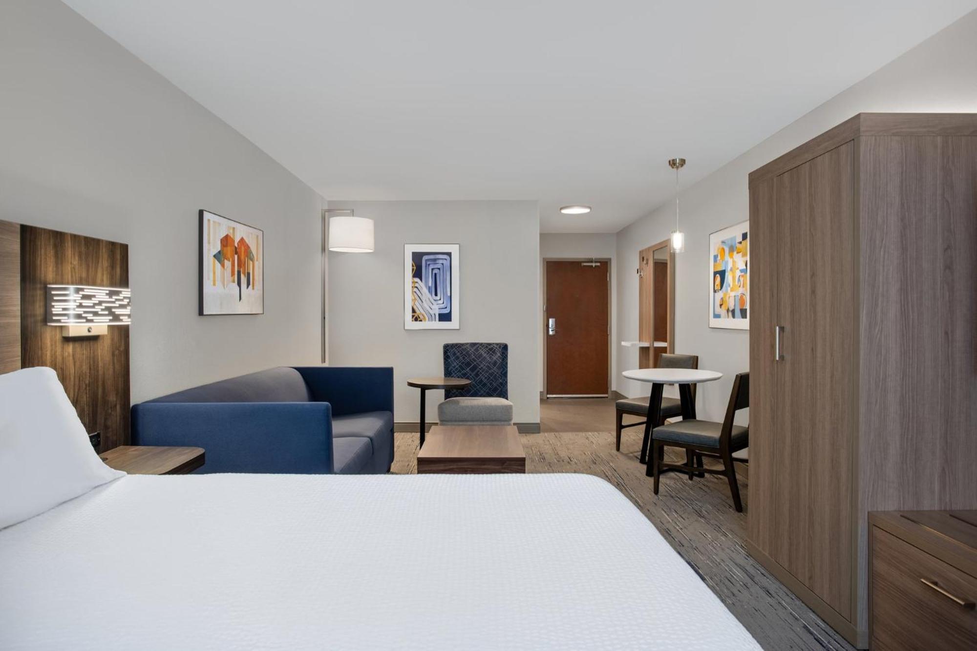 Holiday Inn Express Hotel & Suites Terre Haute By Ihg Екстер'єр фото