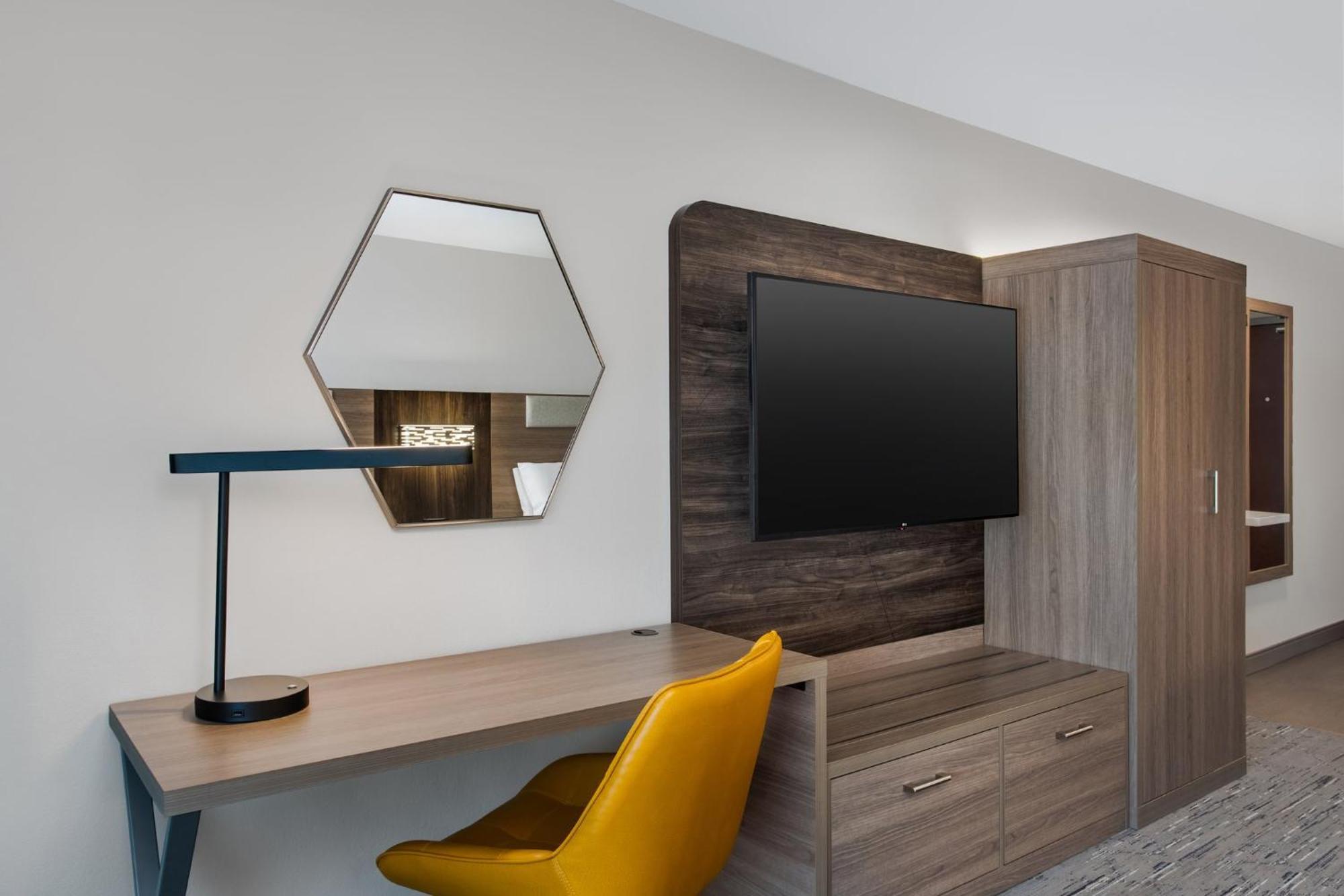 Holiday Inn Express Hotel & Suites Terre Haute By Ihg Екстер'єр фото