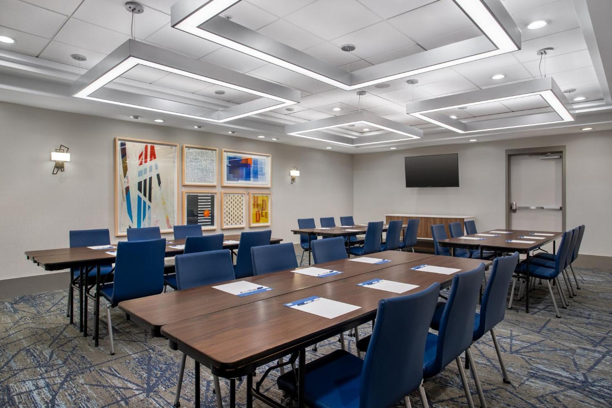 Holiday Inn Express Hotel & Suites Terre Haute By Ihg Екстер'єр фото